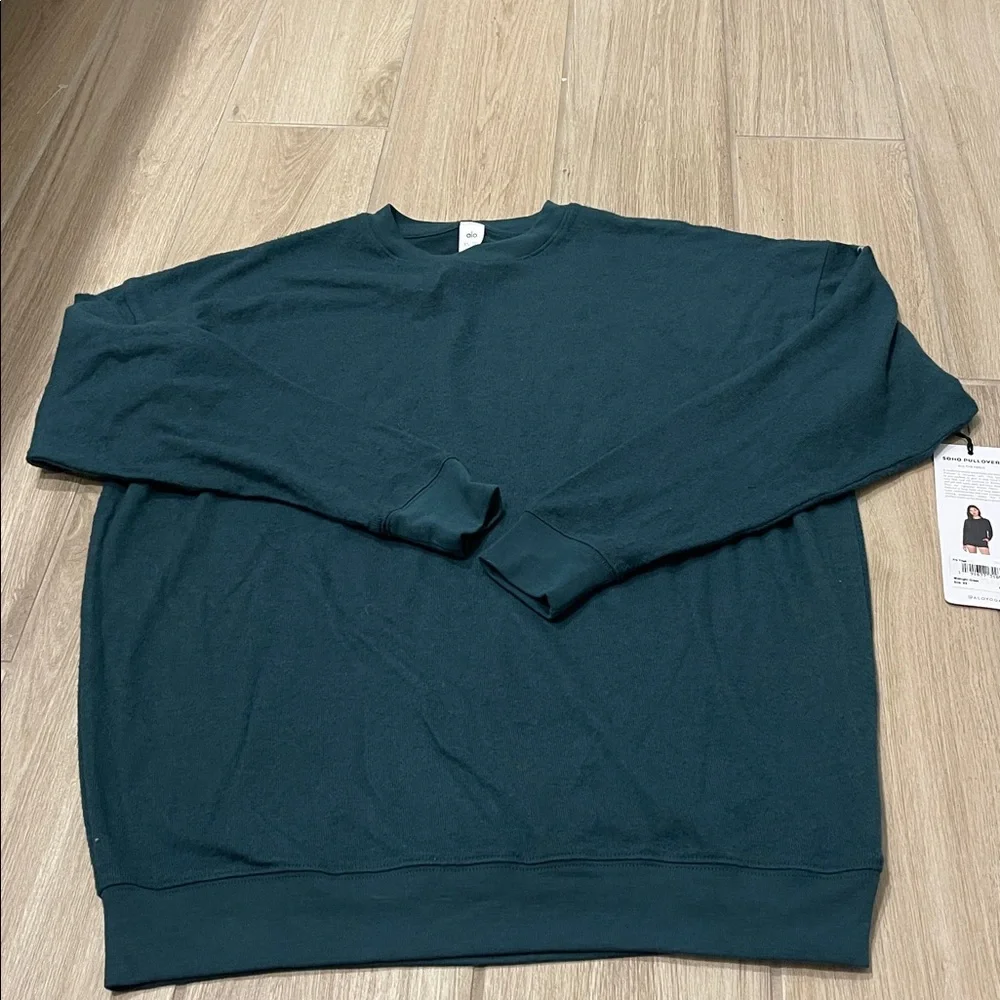 NWT Alo Yoga Soho Pullover Midnight Green Sz XS - Picture 14 of 14